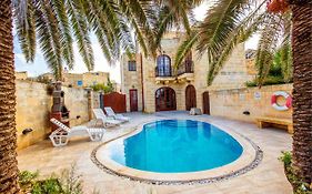 Il-Palma Holiday Farmhouse With Sunny Private Pool In Island Of Gozo