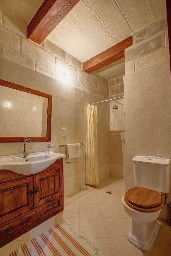 Il-Palma Holiday Farmhouse With Sunny Private Pool In Island Of Gozo Għarb Esterno foto