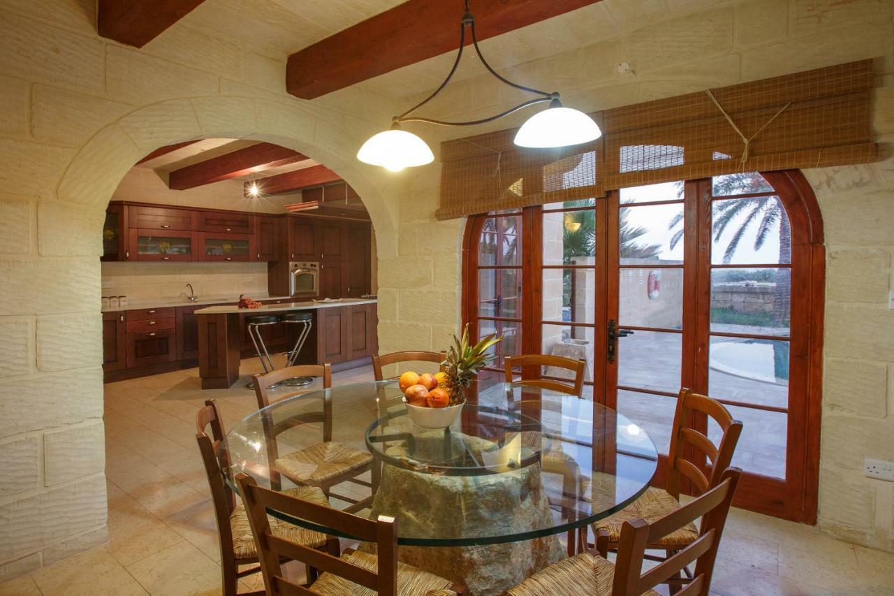 Il-Palma Holiday Farmhouse With Sunny Private Pool In Island Of Gozo Għarb Esterno foto