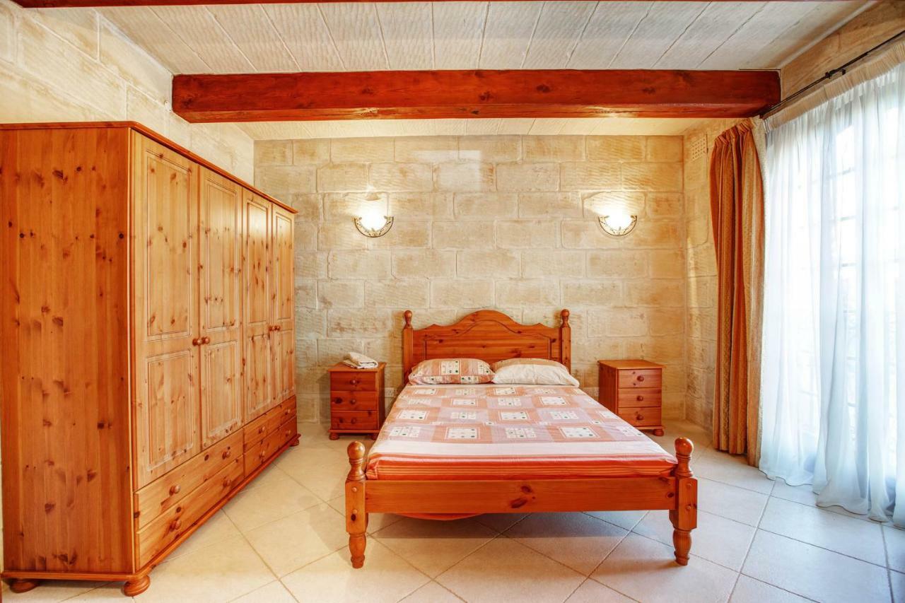 Il-Palma Holiday Farmhouse With Sunny Private Pool In Island Of Gozo Għarb Esterno foto