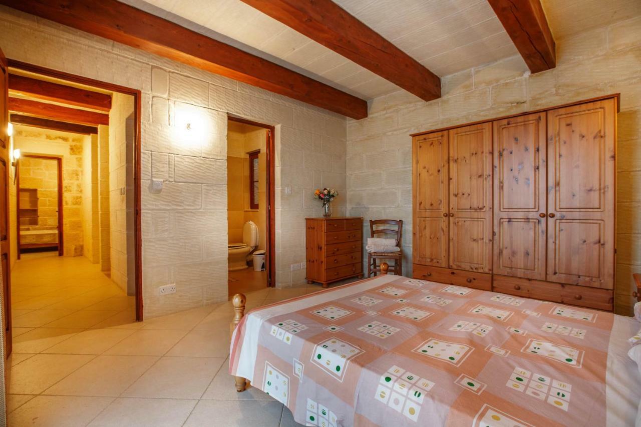 Il-Palma Holiday Farmhouse With Sunny Private Pool In Island Of Gozo Għarb Esterno foto