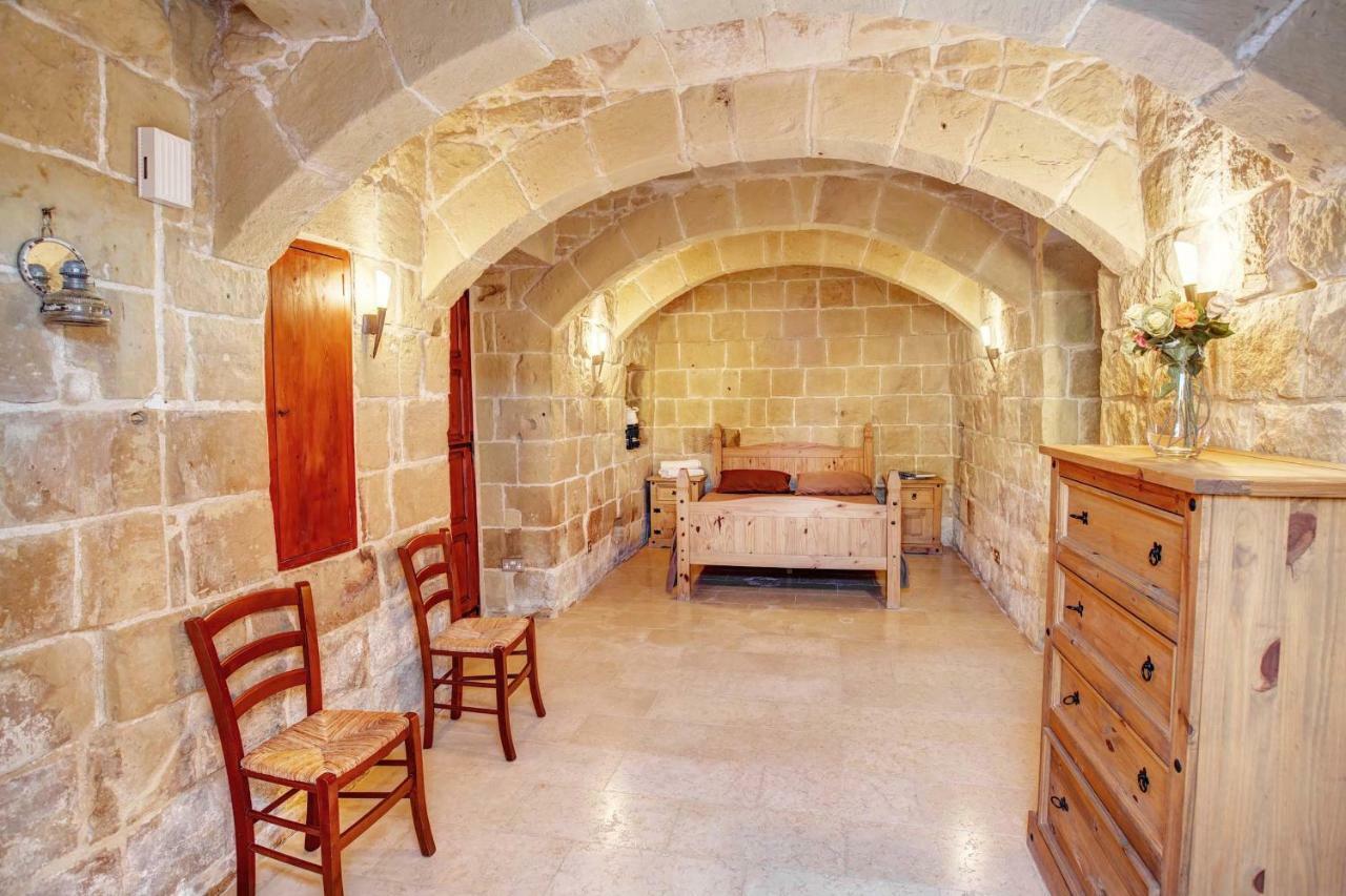Il-Palma Holiday Farmhouse With Sunny Private Pool In Island Of Gozo Għarb Esterno foto