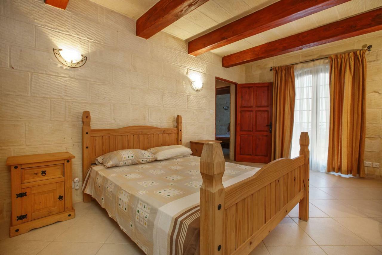 Il-Palma Holiday Farmhouse With Sunny Private Pool In Island Of Gozo Għarb Esterno foto