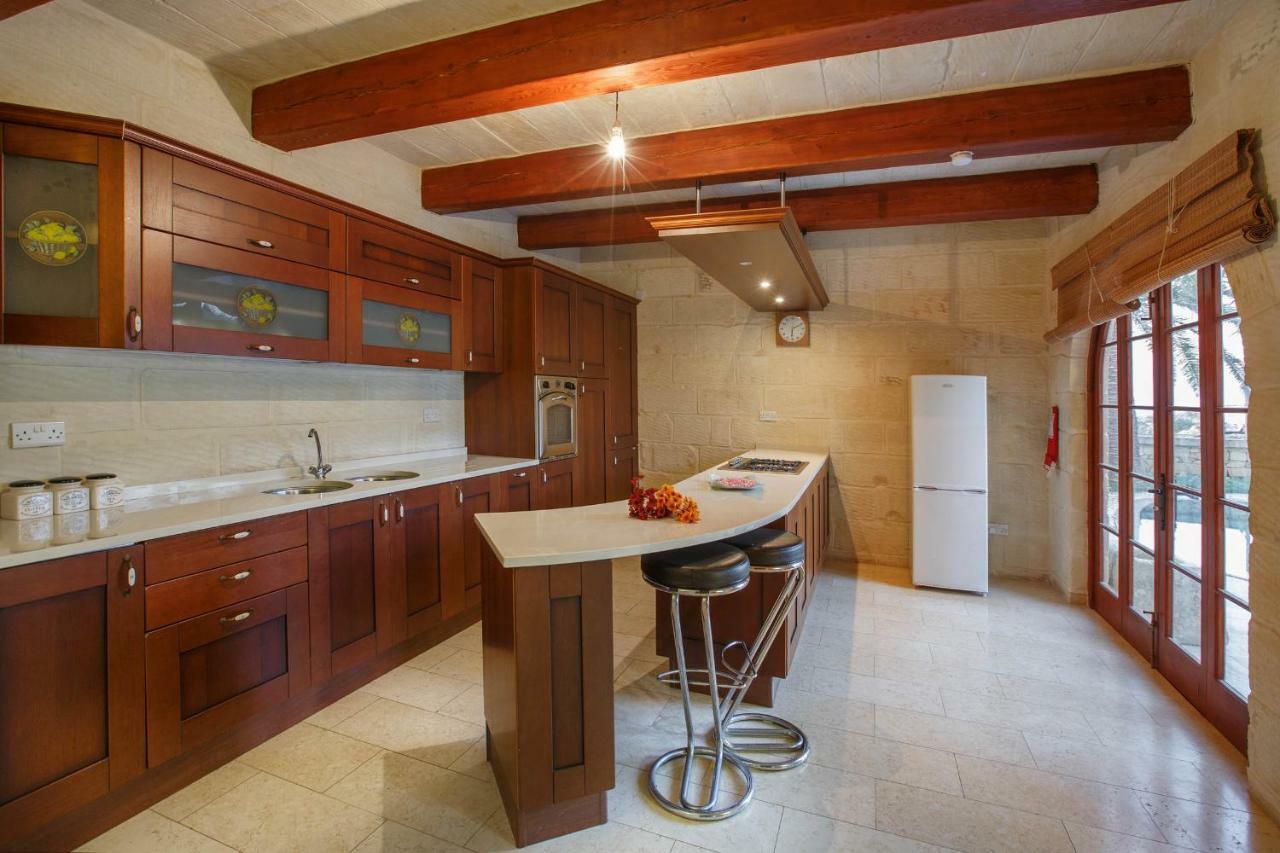 Il-Palma Holiday Farmhouse With Sunny Private Pool In Island Of Gozo Għarb Esterno foto