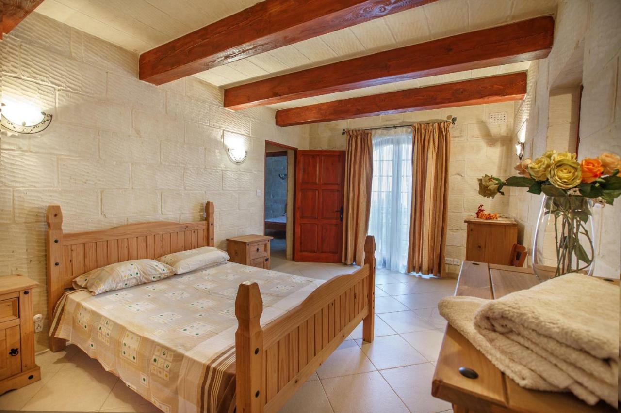 Il-Palma Holiday Farmhouse With Sunny Private Pool In Island Of Gozo Għarb Esterno foto