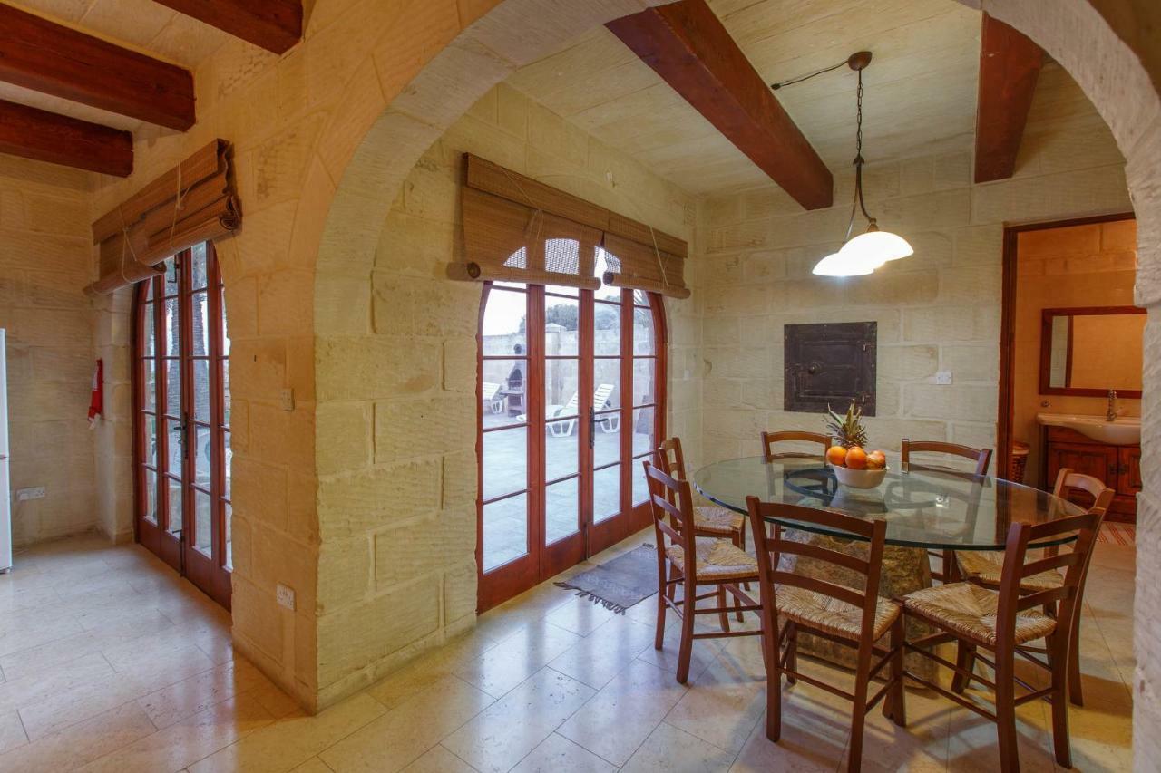 Il-Palma Holiday Farmhouse With Sunny Private Pool In Island Of Gozo Għarb Esterno foto